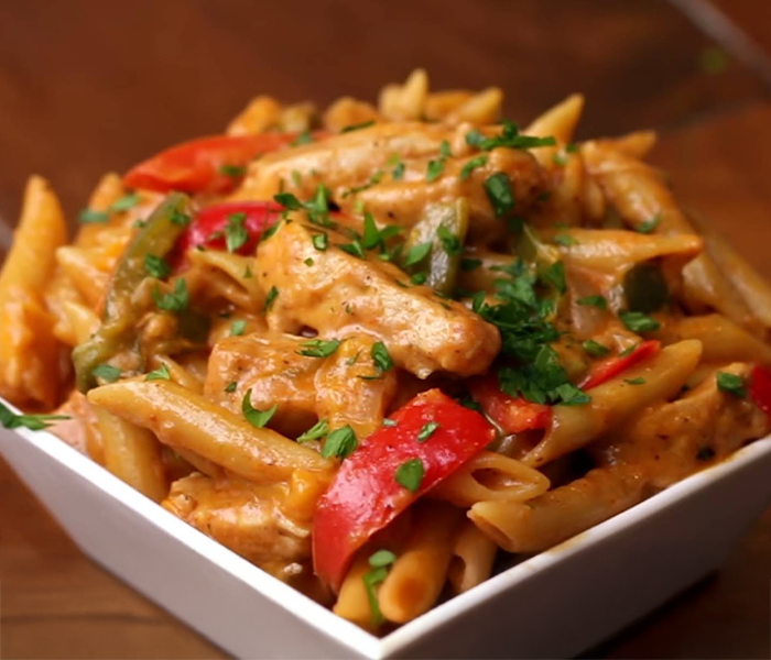 KREMALI TAVUK PENNE